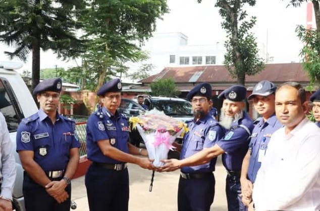 ডিআইডি কতৃক লালমনিরহাট সদর থানা পরিদর্শন