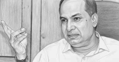 সালাউদ্দিন কাদের চৌধুরীর আদালতে বক্তব্য দিচ্ছেন, বিচারক ও উপস্থিত জনতা চমকে দেখছে।